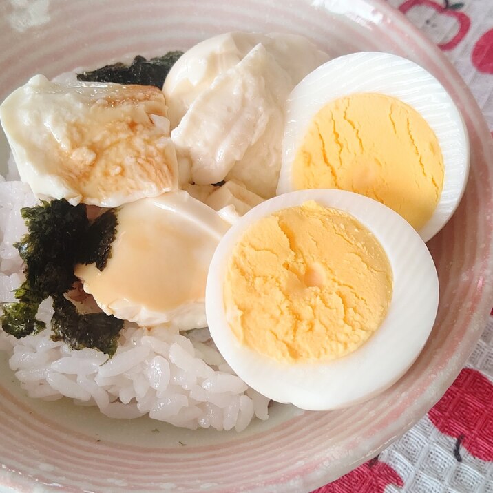 豆腐ゆで卵のせ丼☆